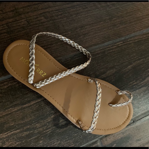 Greek gold woven toe loop boho summer sandals - Picture 4 of 8